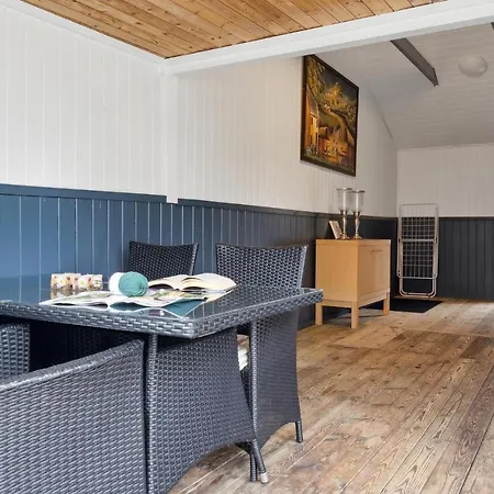 2 Bedroom Gorgeous In V Esbjerg